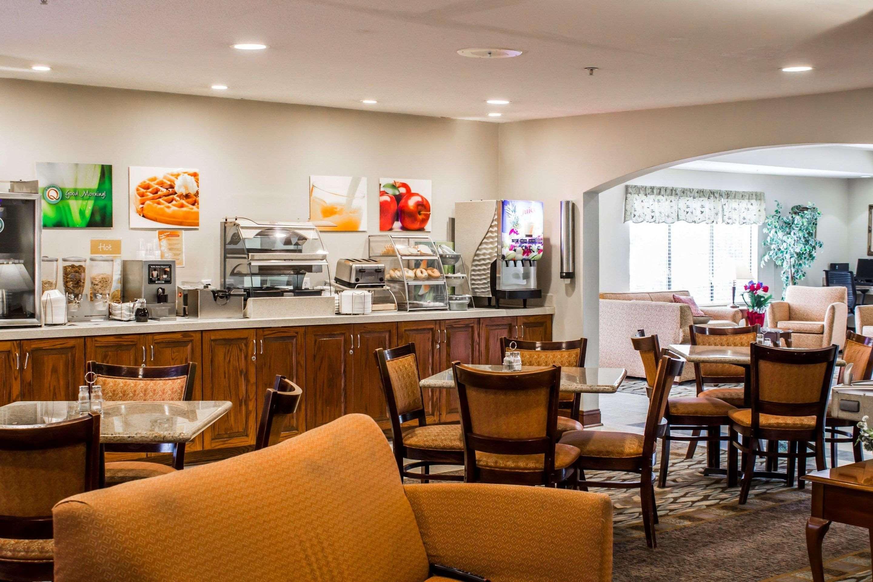 Quality Inn Fuquay Varina East Exterior photo