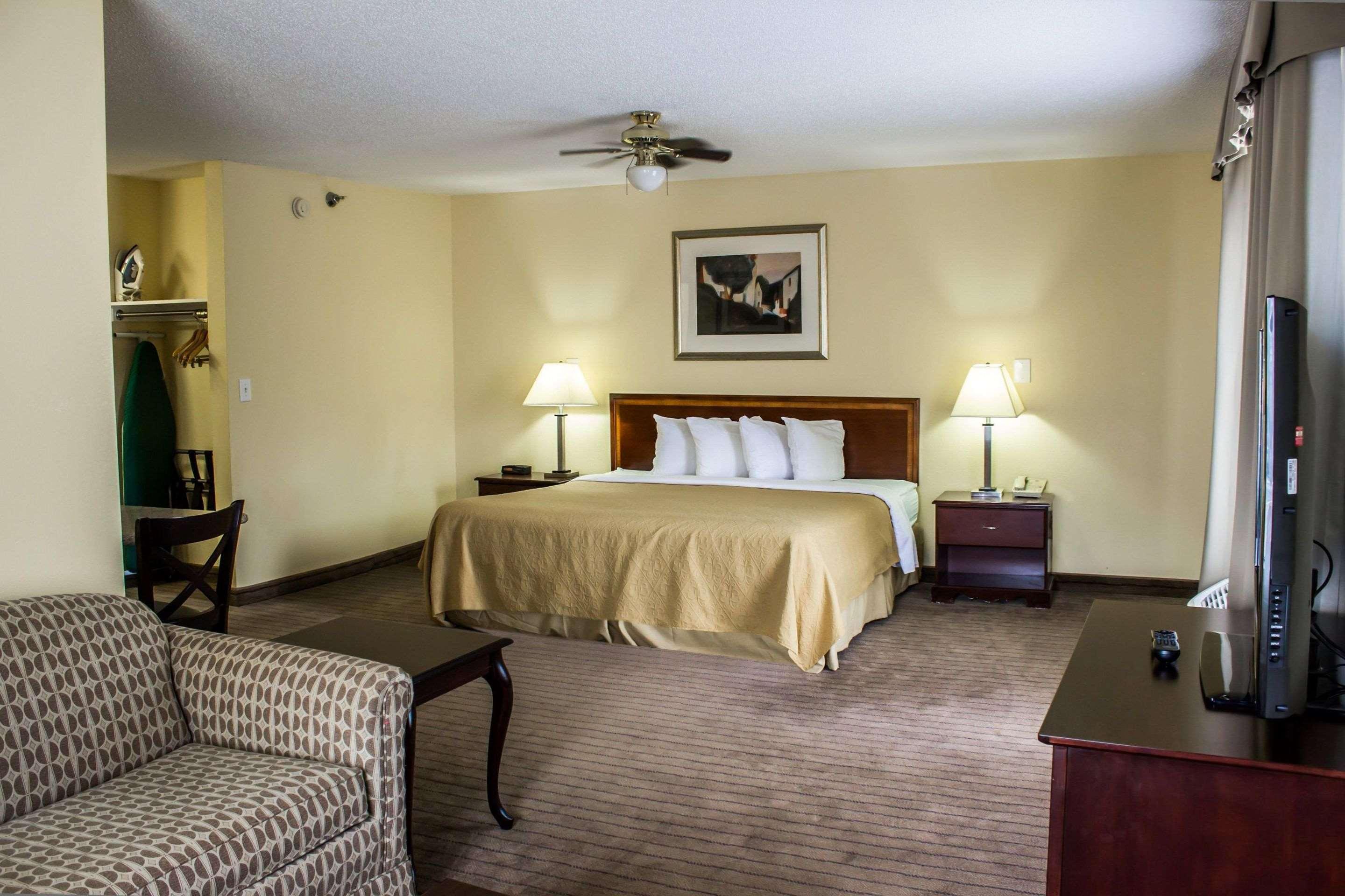 Quality Inn Fuquay Varina East Exterior photo