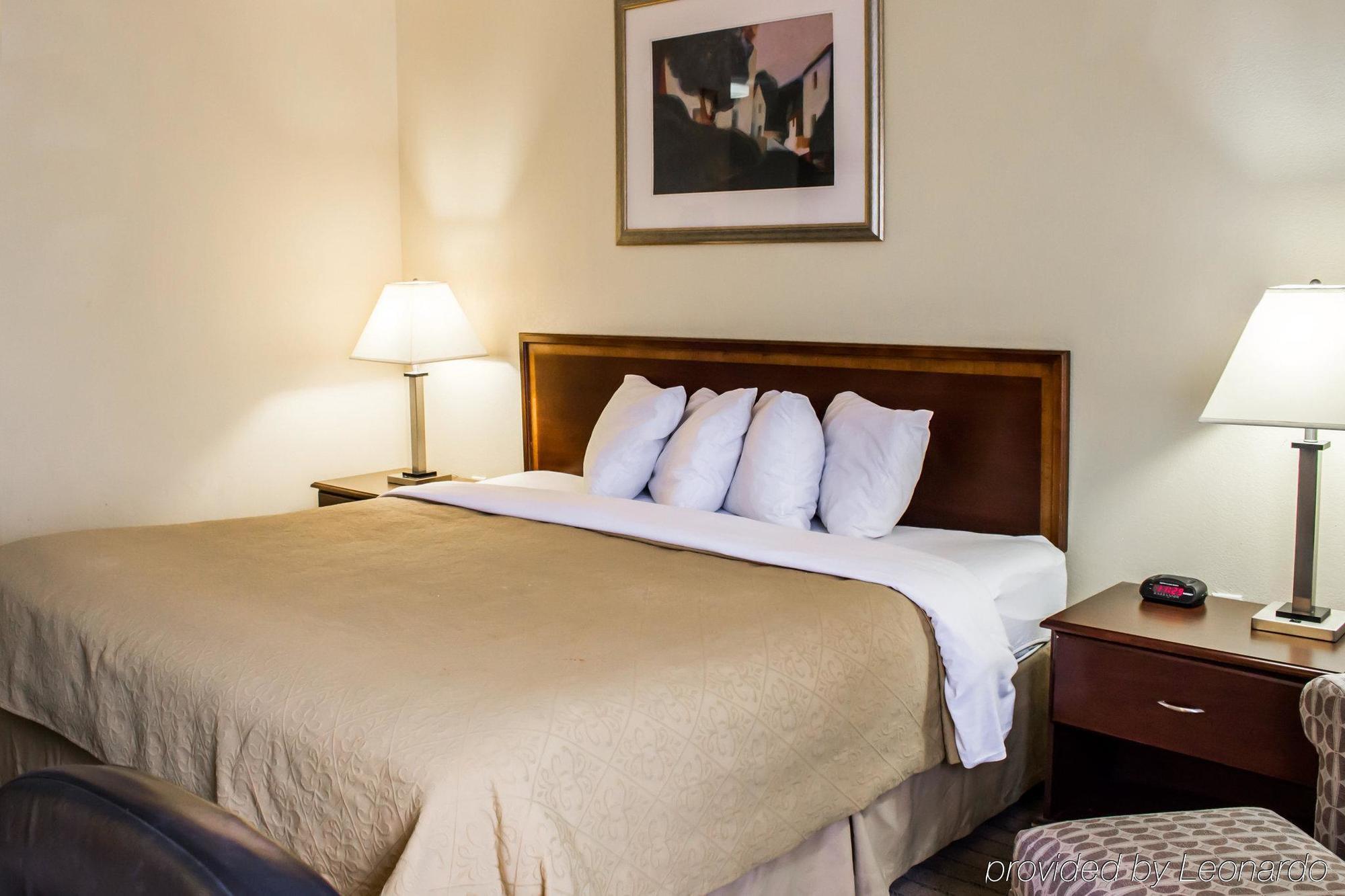 Quality Inn Fuquay Varina East Exterior photo