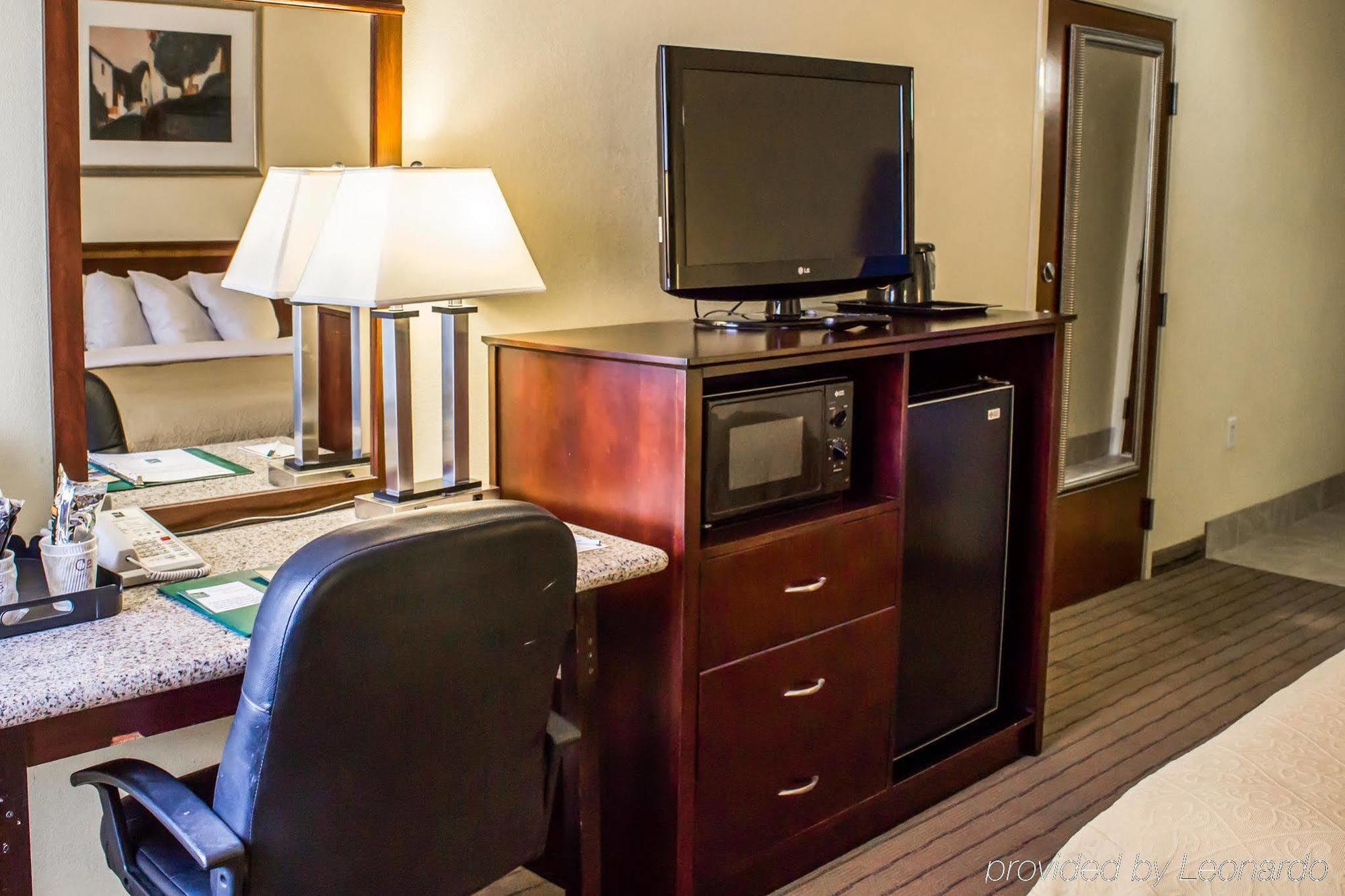 Quality Inn Fuquay Varina East Exterior photo